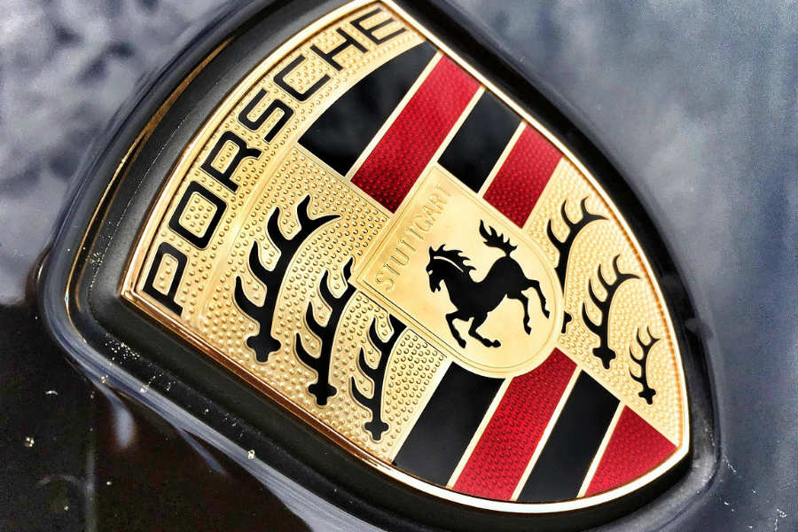 Porsche 930 Emblem