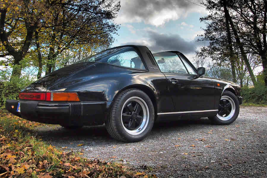 Porsche 911 photo